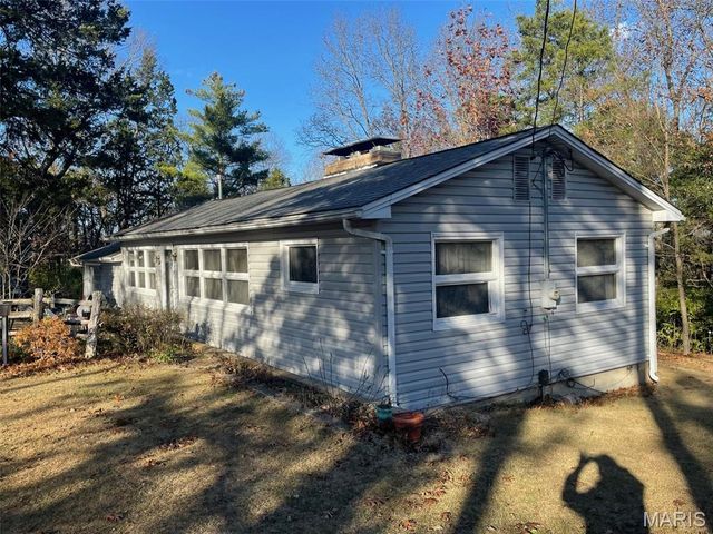 2175 Woods Creek Road, Robertsville, MO 63072