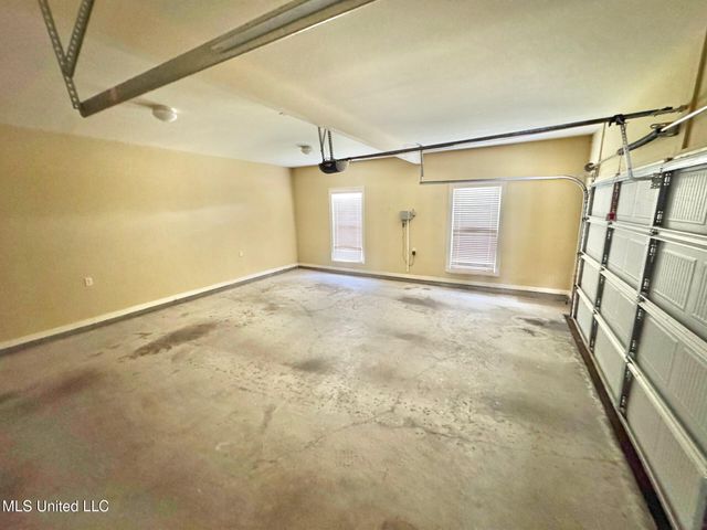 2237 Redbud Cove, Southaven, MS 38672