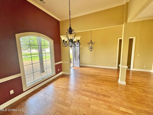 2237 Redbud Cove, Southaven, MS 38672