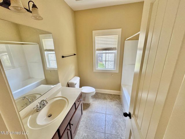 2237 Redbud Cove, Southaven, MS 38672