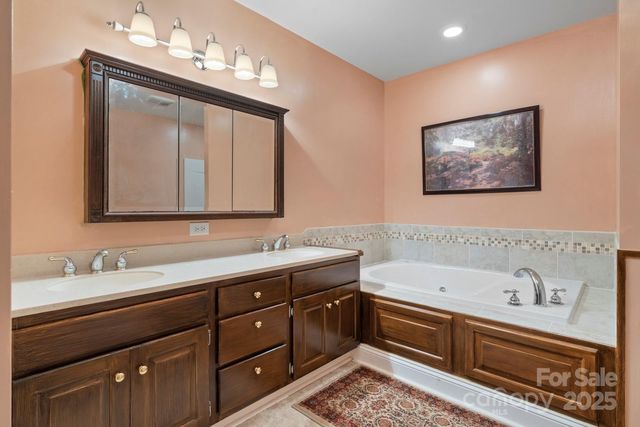 2301 Willow Creek Drive, Newton, NC 28658