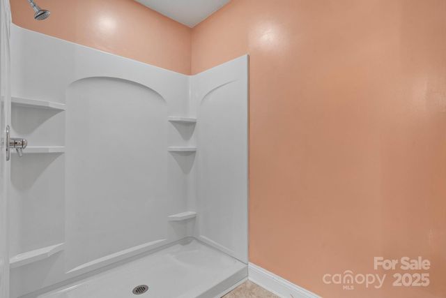 2301 Willow Creek Drive, Newton, NC 28658