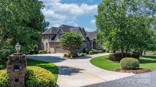 2301 Willow Creek Drive, Newton, NC 28658