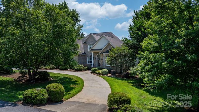 2301 Willow Creek Drive, Newton, NC 28658