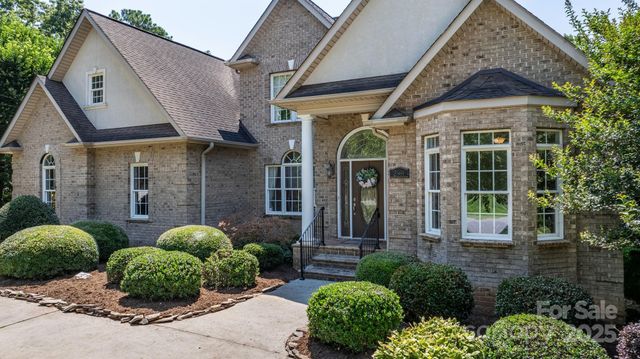 2301 Willow Creek Drive, Newton, NC 28658