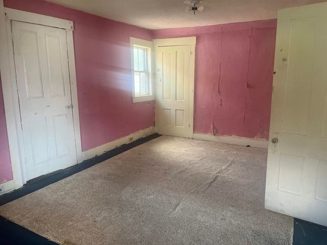 22 Church Street, Burke, VT 05871