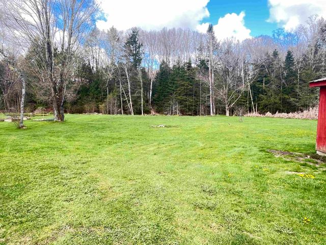 22 Church Street, Burke, VT 05871