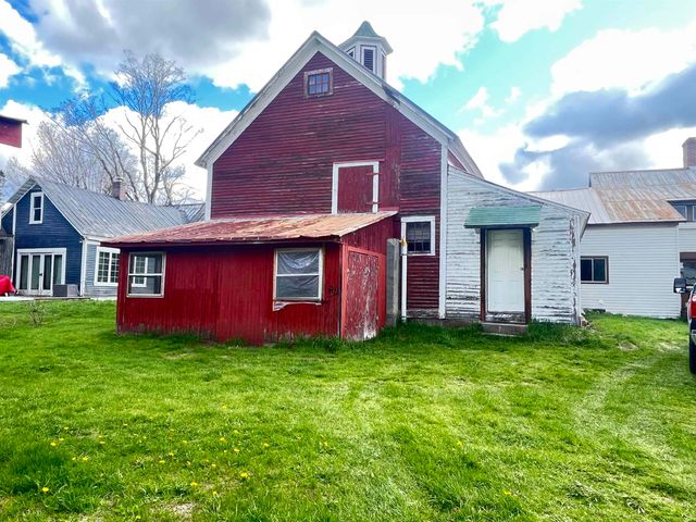 22 Church Street, Burke, VT 05871