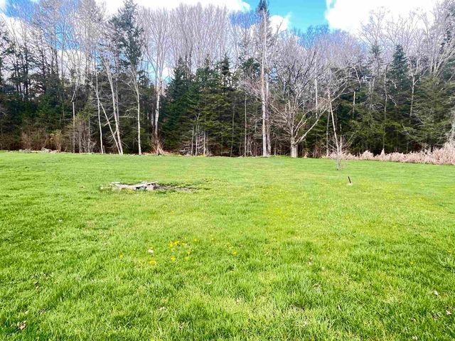 22 Church Street, Burke, VT 05871