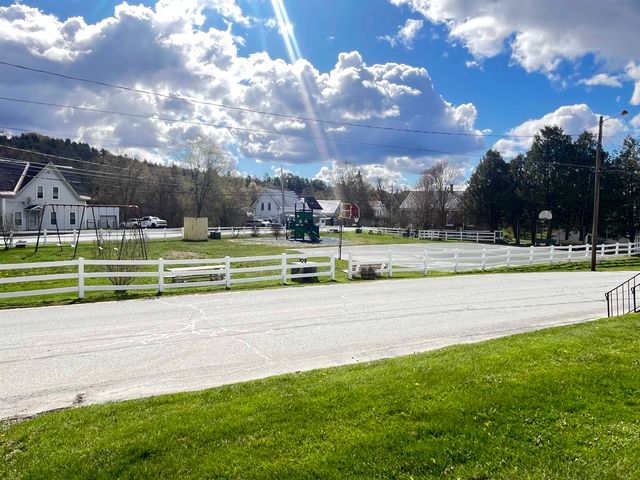 22 Church Street, Burke, VT 05871