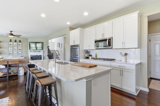 15614 Whelchel Drive, Fishers, IN 46037