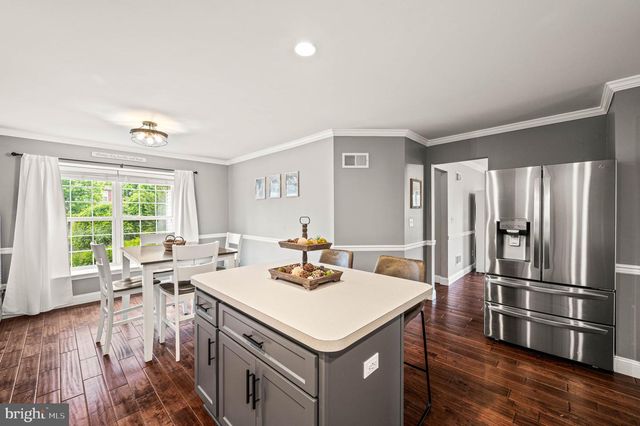 2066 ROLLING MEADOW DR, Macungie, PA 18062