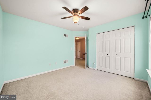 2066 ROLLING MEADOW DR, Macungie, PA 18062