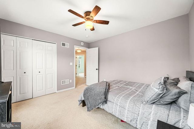 2066 ROLLING MEADOW DR, Macungie, PA 18062