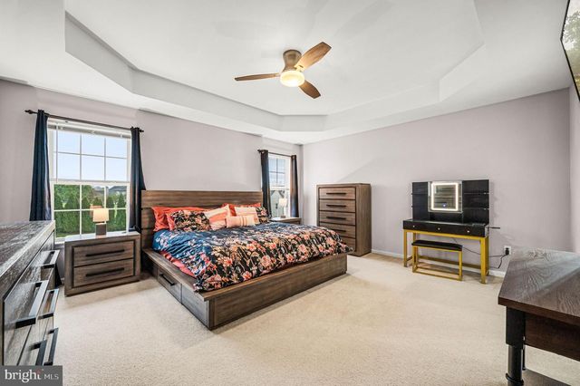 2066 ROLLING MEADOW DR, Macungie, PA 18062