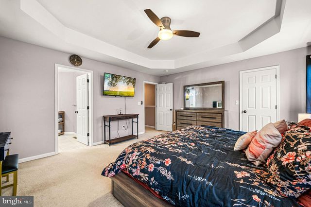 2066 ROLLING MEADOW DR, Macungie, PA 18062