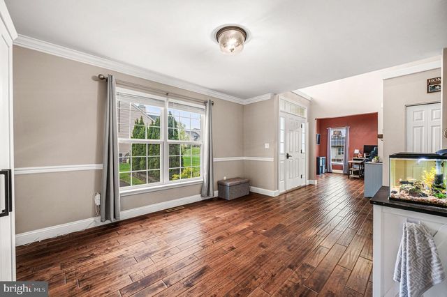 2066 ROLLING MEADOW DR, Macungie, PA 18062
