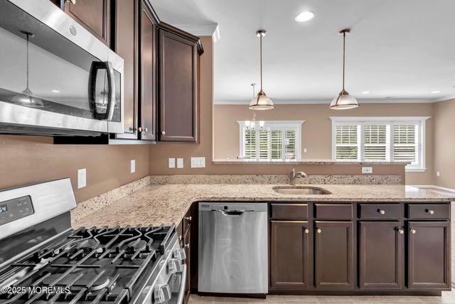 17 Rockingham Way, Manchester, NJ 08759