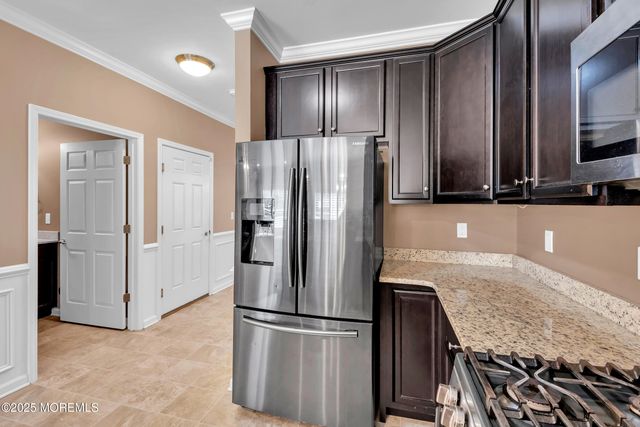 17 Rockingham Way, Manchester, NJ 08759