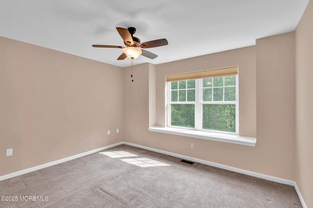 17 Rockingham Way, Manchester, NJ 08759