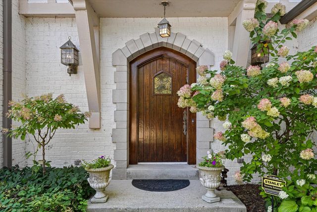 2751 W Deer Creek COURT, River Hills, WI 53217