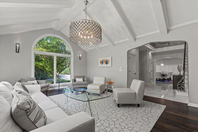 2751 W Deer Creek COURT, River Hills, WI 53217