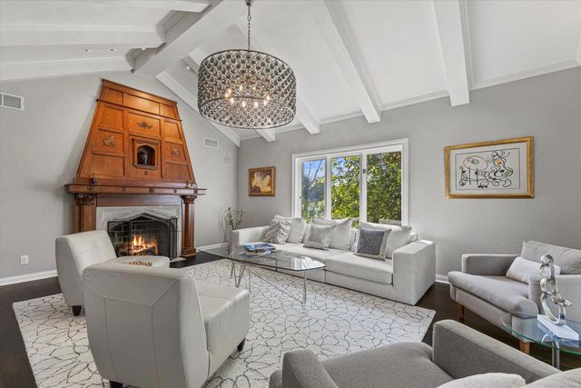 2751 W Deer Creek COURT, River Hills, WI 53217