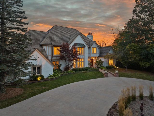 2751 W Deer Creek COURT, River Hills, WI 53217