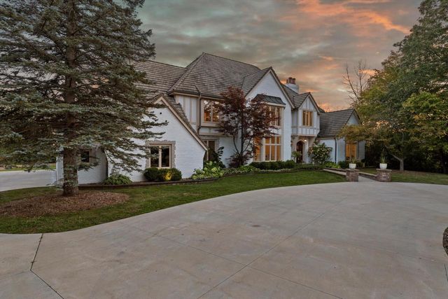 2751 W Deer Creek COURT, River Hills, WI 53217