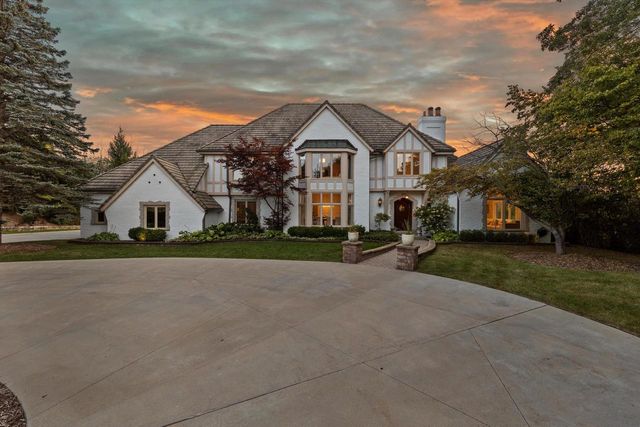 2751 W Deer Creek COURT, River Hills, WI 53217