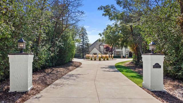 2751 W Deer Creek COURT, River Hills, WI 53217