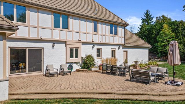 2751 W Deer Creek COURT, River Hills, WI 53217