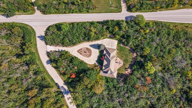 2751 W Deer Creek COURT, River Hills, WI 53217