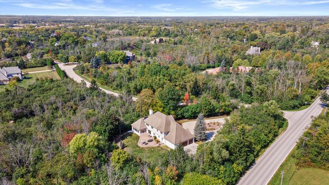 2751 W Deer Creek COURT, River Hills, WI 53217