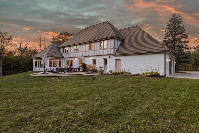 2751 W Deer Creek COURT, River Hills, WI 53217