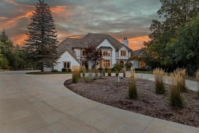 2751 W Deer Creek COURT, River Hills, WI 53217