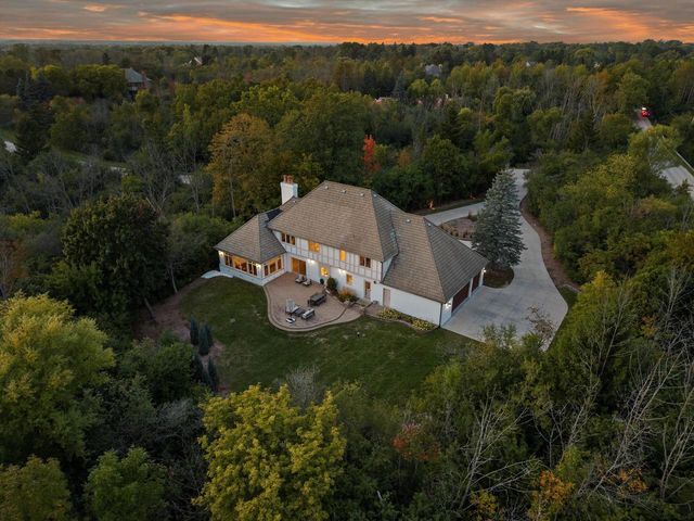 2751 W Deer Creek COURT, River Hills, WI 53217