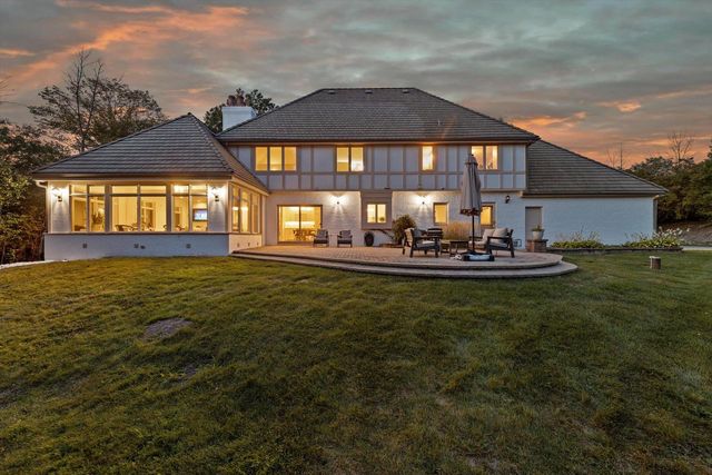 2751 W Deer Creek COURT, River Hills, WI 53217