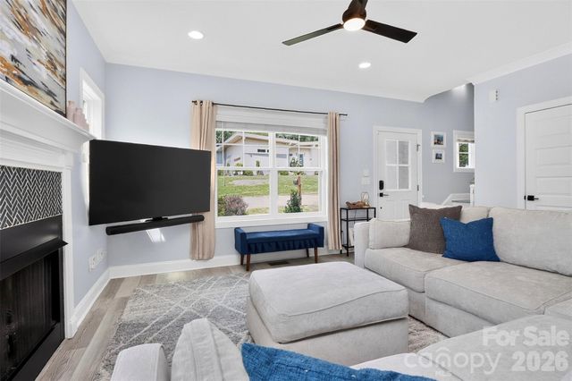 3039 Palm Avenue, Charlotte, NC 28205