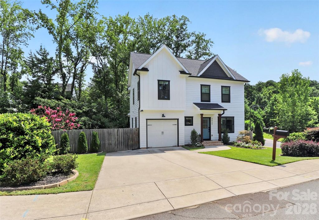 3039 Palm Avenue, Charlotte, NC 28205