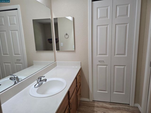 1860 Tice Creek Dr 1208, Walnut Creek, CA 94595