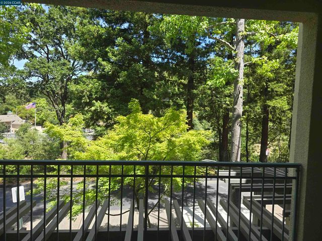 1860 Tice Creek Dr 1208, Walnut Creek, CA 94595