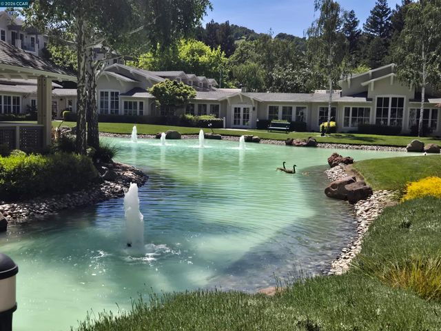1860 Tice Creek Dr 1208, Walnut Creek, CA 94595