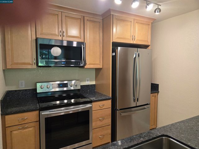 1860 Tice Creek Dr 1208, Walnut Creek, CA 94595