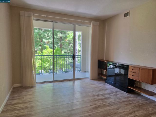 1860 Tice Creek Dr 1208, Walnut Creek, CA 94595