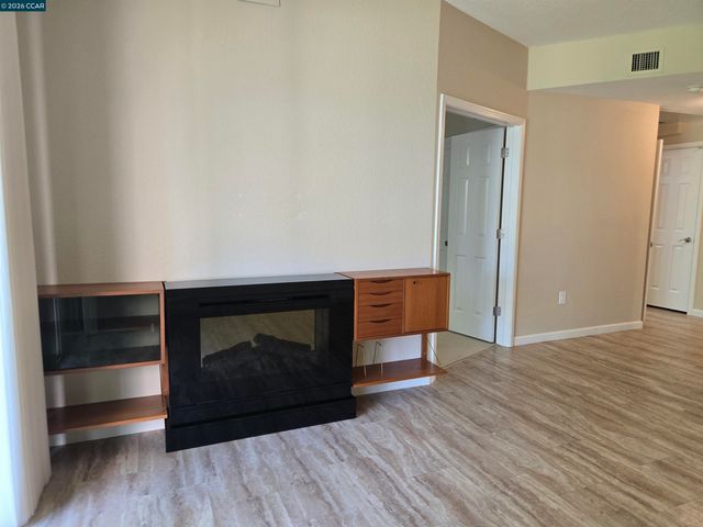 1860 Tice Creek Dr 1208, Walnut Creek, CA 94595