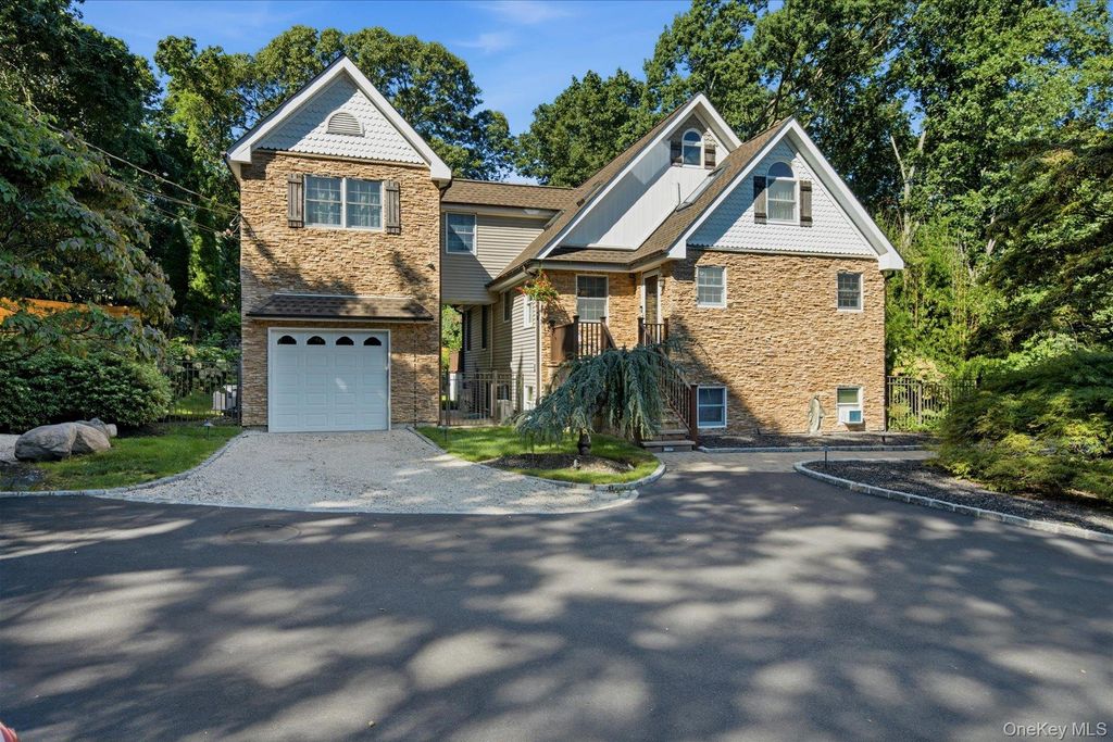 24 Sylvan Lane, Miller Place, NY 11764 — photo 2
