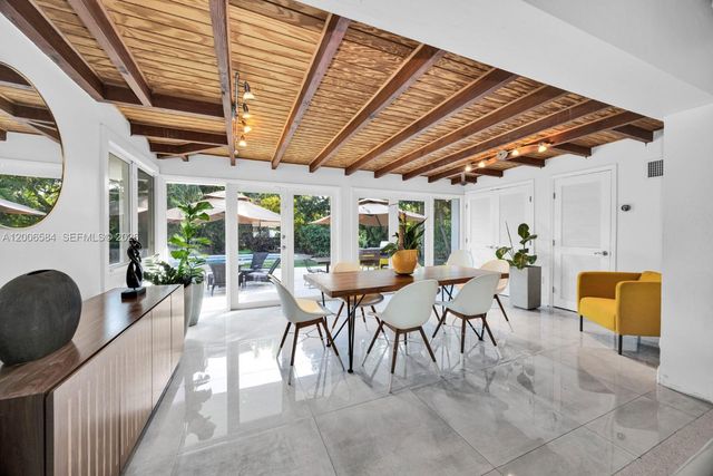 5750 SW 52nd Ter, South Miami, FL 33155