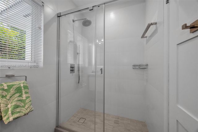 5750 SW 52nd Ter, South Miami, FL 33155