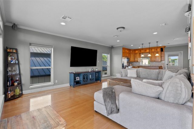 2609 Avenue A, San Leon, TX 77539